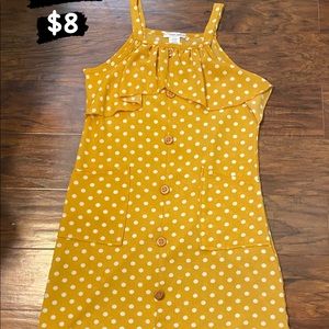 Cute dress for girls. Really soft and in good condition.